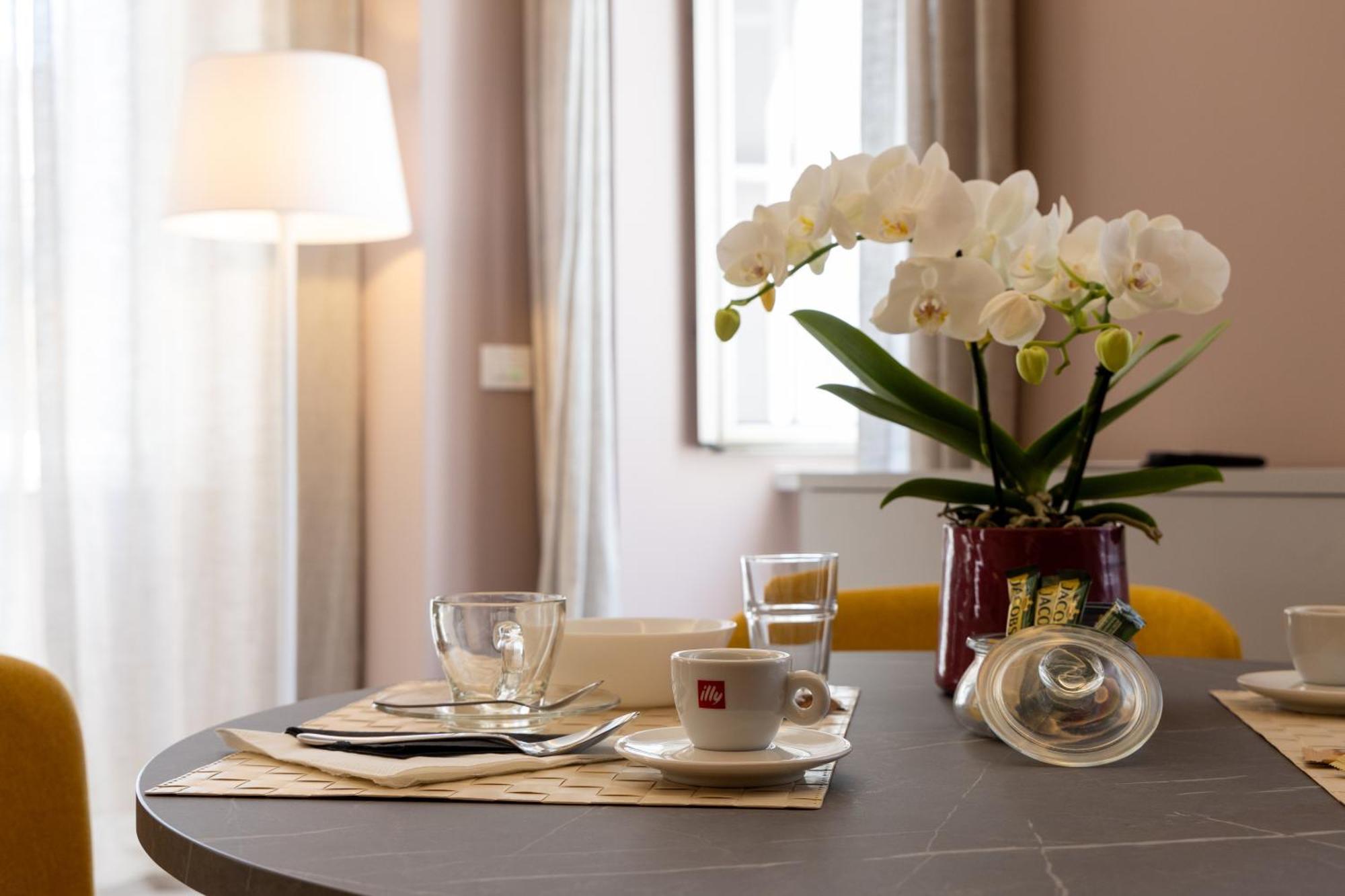 Teatro Romano Exclusive Suites Trieste Exterior foto
