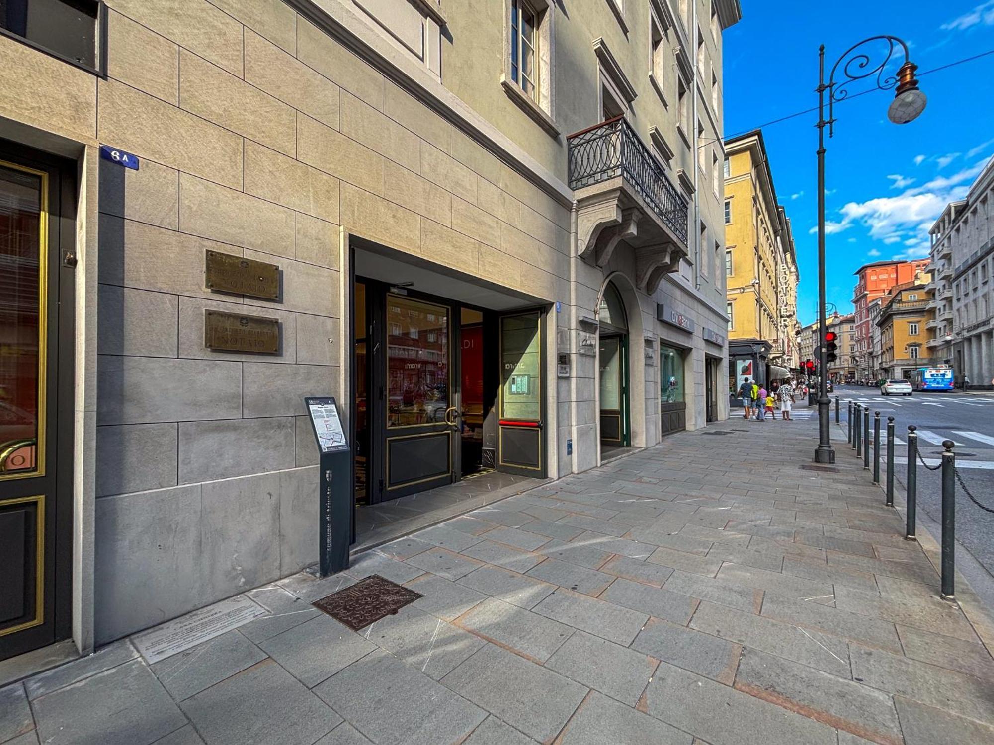 Teatro Romano Exclusive Suites Trieste Exterior foto
