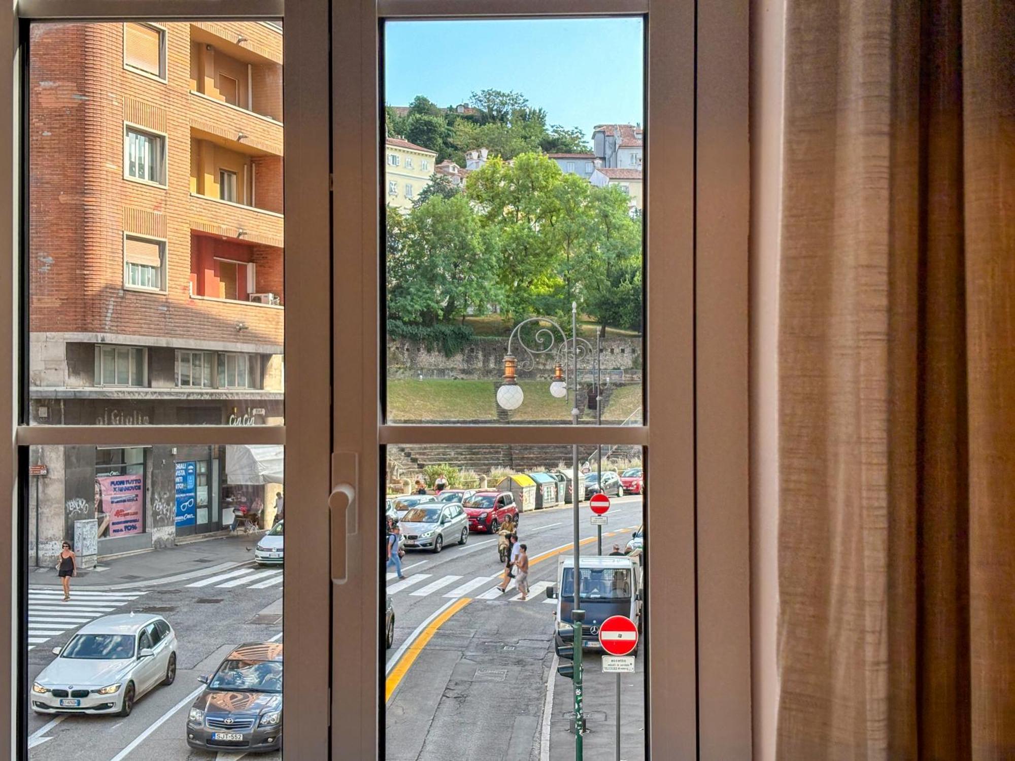 Teatro Romano Exclusive Suites Trieste Exterior foto